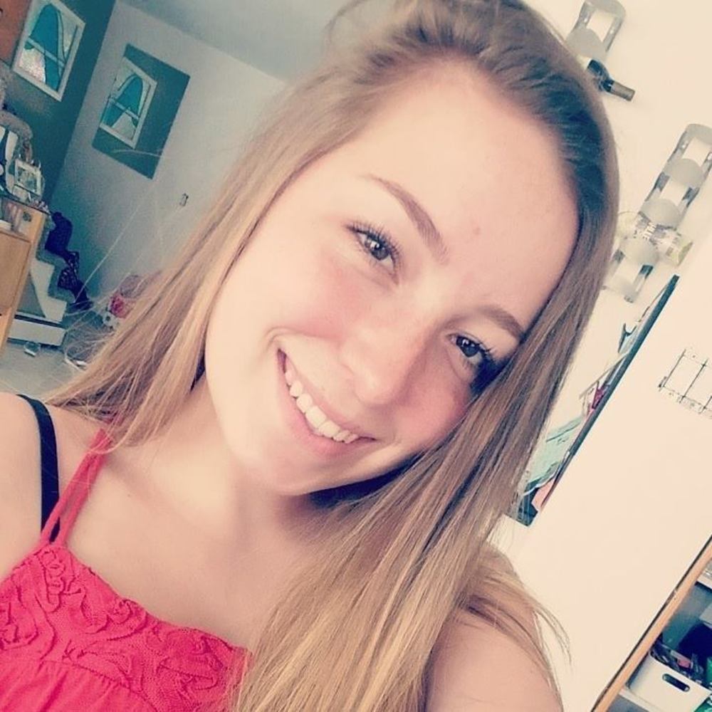 Meet your Posher, Nicole